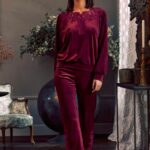 Tuta in ciniglia con pizzo Ruby Marjolaine